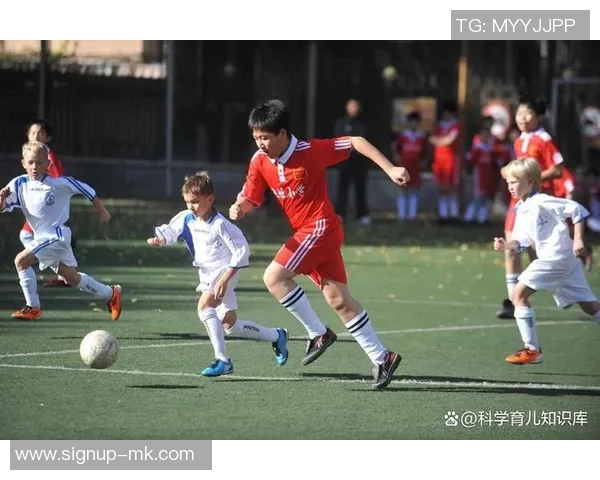 小学生足球明星解说视频带你领略校园足球的激情与梦想