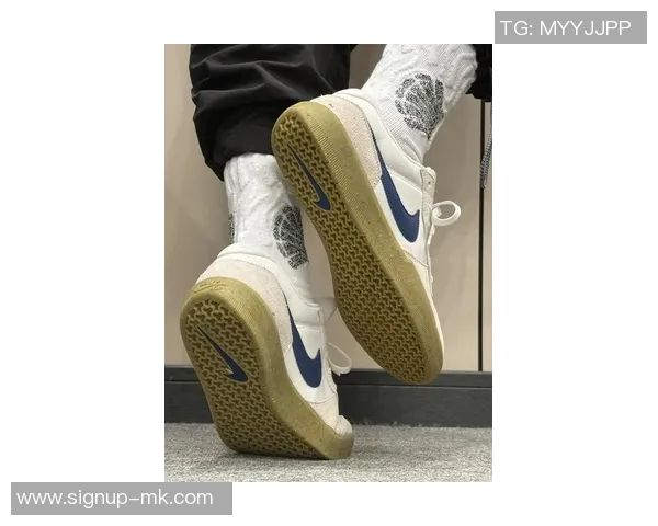 男明星篮球袜照大揭秘时尚与运动的完美结合引领潮流新风尚